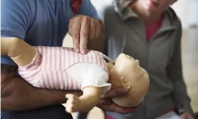    अन् सीपीआर दिल्याने वाचला बाळा जीव  संगमेश्वर तुरळ अपघातात गाडीतून फेकले गेले होते बाळ