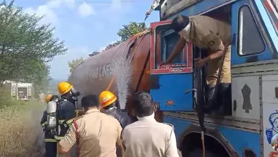 हिरेबागेवाडी घाटात टँकरला गळती लागल्याने धावपळ