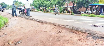 बेळगाव सांबरा मार्गावरील बाजूपट्ट्यांची त्वरित दुरुस्त करण्याची मागणी