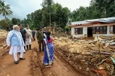 वायनाड भूस्खलनग्रस्तांची पंतप्रधानांनी घेतली भेट