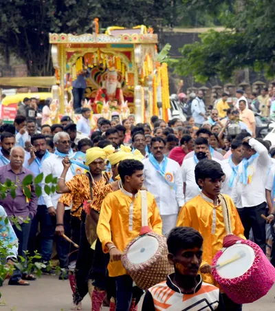 महर्षी वाल्मिकींचा आदर्श युवा पिढीने घ्यावा