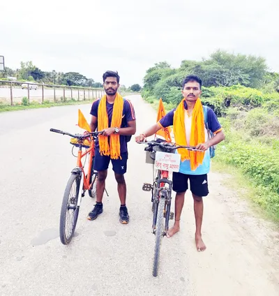 दोन धारकऱ्यांचा बेळगाव ते रामेश्वरम सायकल प्रवास