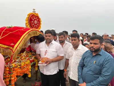 मालवण ग्रामदैवताच्या पालखी प्रदक्षिणेचे आ  वैभव नाईकांनी घेतले दर्शन